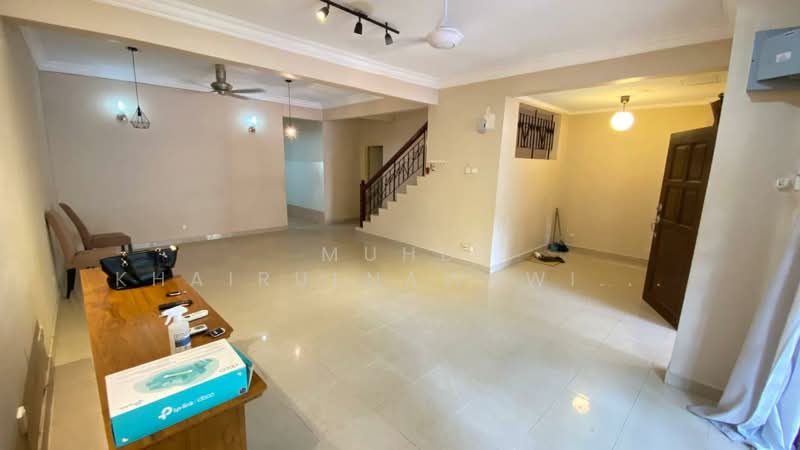 2-storey Terraced House for Sale in Bukit Jelutong (Shah Alam) - Muhd Khairulnawawi Kamaruddin - Living Room - PropertyGuru.com.my