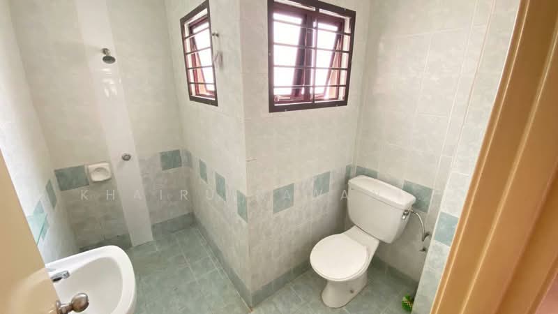 2-storey Terraced House for Sale in Bukit Jelutong (Shah Alam) - Muhd Khairulnawawi Kamaruddin - Bathroom - PropertyGuru.com.my