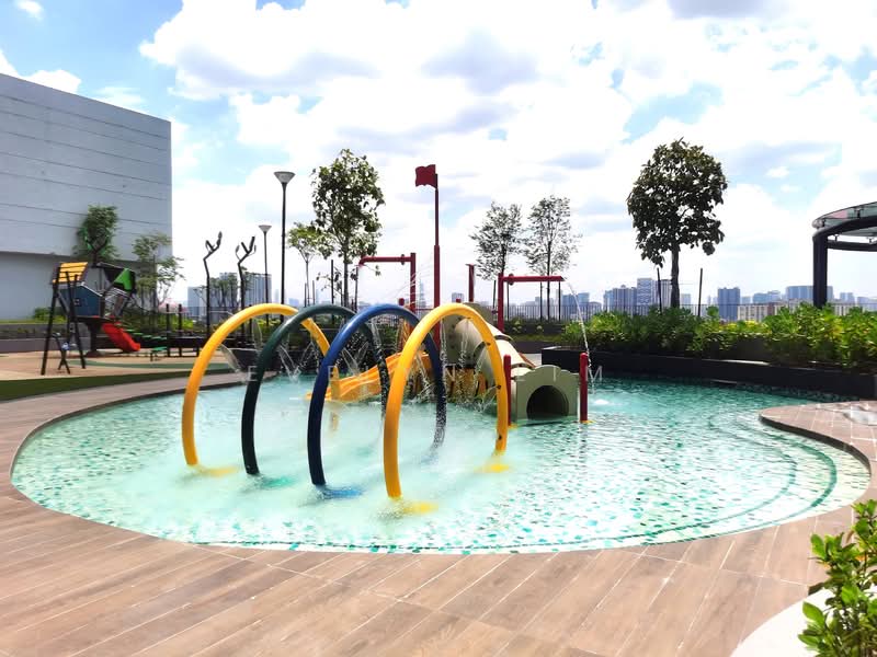 Residensi Ava @ Kiara Bay untuk Untuk Disewa - RM 2,100 /bulan, Mac 2026 - Pool - PropertyGuru.com.my