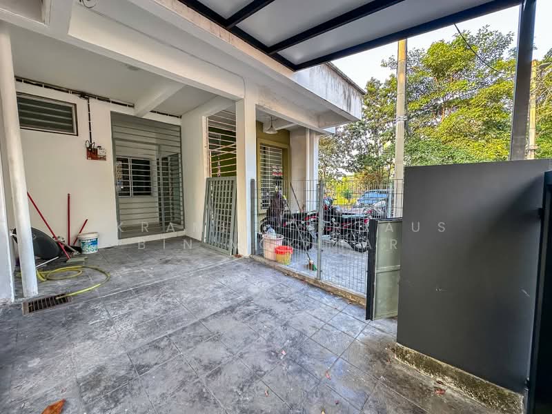 Townhouse for Sale in Puchong (Selangor) - Akramin Firdaus Bin Mokhtar - PropertyGuru.com.my