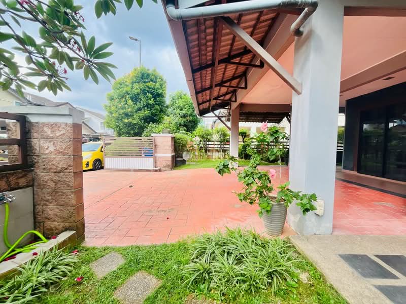 Semi-Detached House for Sale in Shah Alam (Selangor) - Fazri Omar - Exterior - PropertyGuru.com.my
