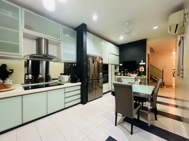 Semi-Detached House for Sale in Shah Alam (Selangor) - Fazri Omar - Kitchen - PropertyGuru.com.my