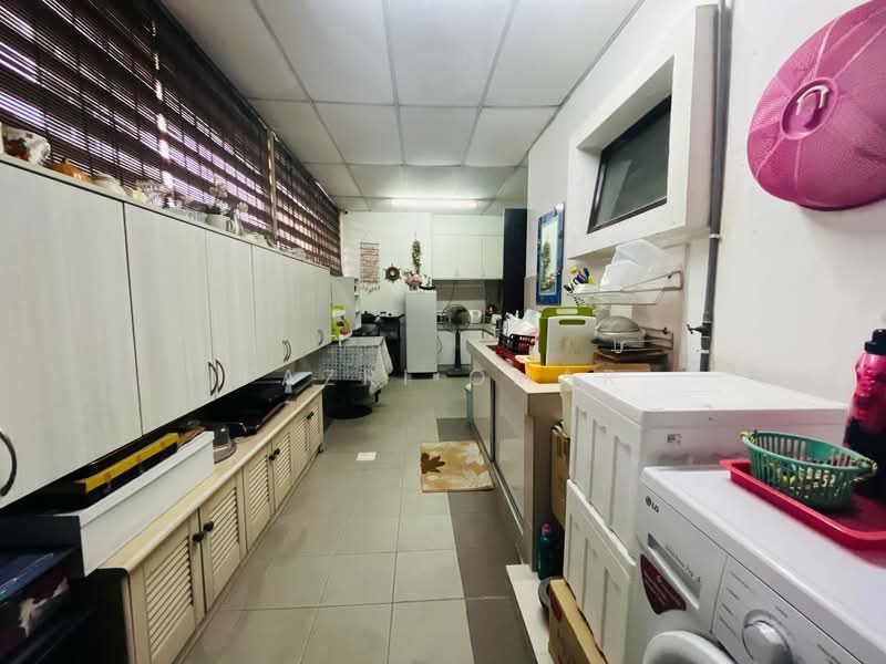Semi-Detached House for Sale in Shah Alam (Selangor) - Fazri Omar - Kitchen - PropertyGuru.com.my