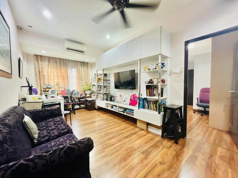 Semi-Detached House for Sale in Shah Alam (Selangor) - Fazri Omar - Living Room - PropertyGuru.com.my