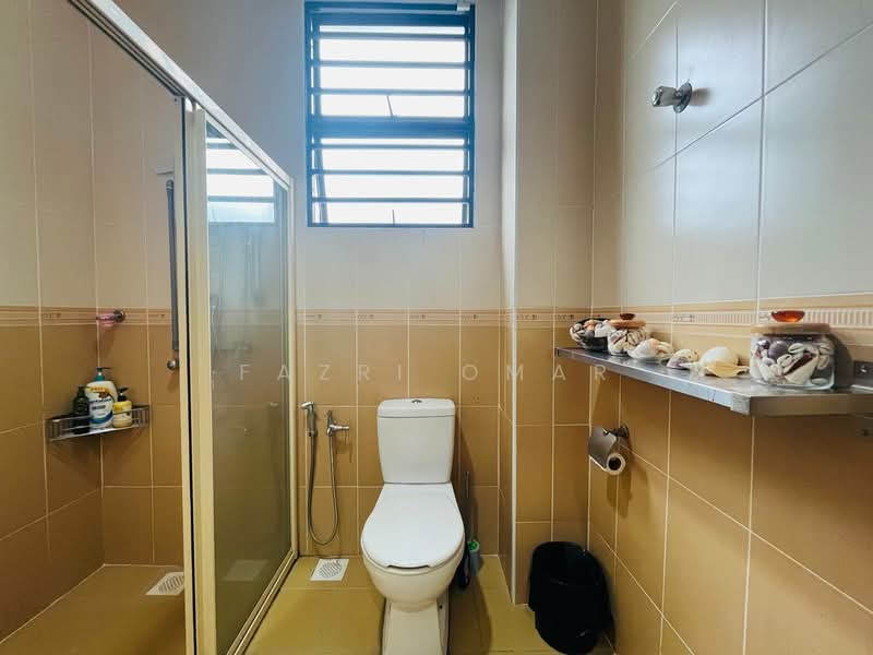 Semi-Detached House for Sale in Shah Alam (Selangor) - Fazri Omar - Bathroom - PropertyGuru.com.my