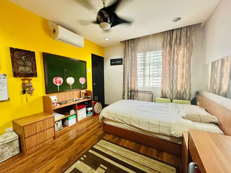 Semi-Detached House for Sale in Shah Alam (Selangor) - Fazri Omar - Bedroom - PropertyGuru.com.my