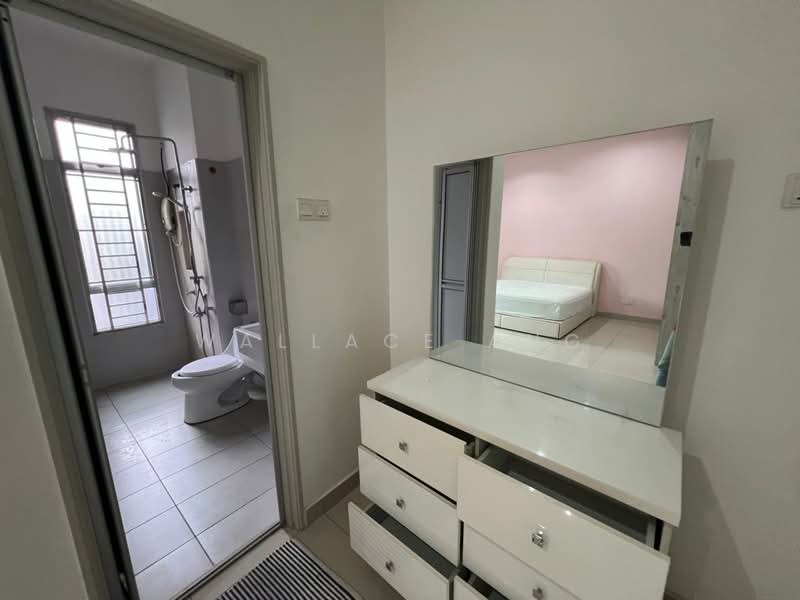 2-storey Terraced House for Sale in Taman Mount Austin (Tebrau) - Wallace Ang - Bathroom - PropertyGuru.com.my