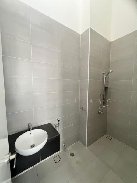 Semi-Detached House for Sale in Taman Ekoflora (Johor Bahru) - Wallace Ang - Bathroom - PropertyGuru.com.my
