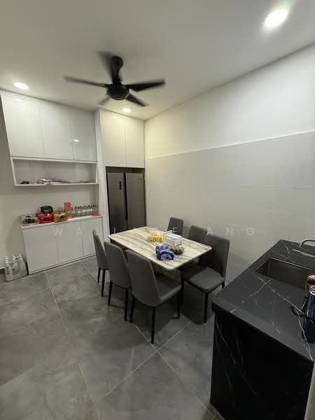 Cluster House for Sale in Taman Tropika (Kulai) - Wallace Ang - Kitchen - PropertyGuru.com.my