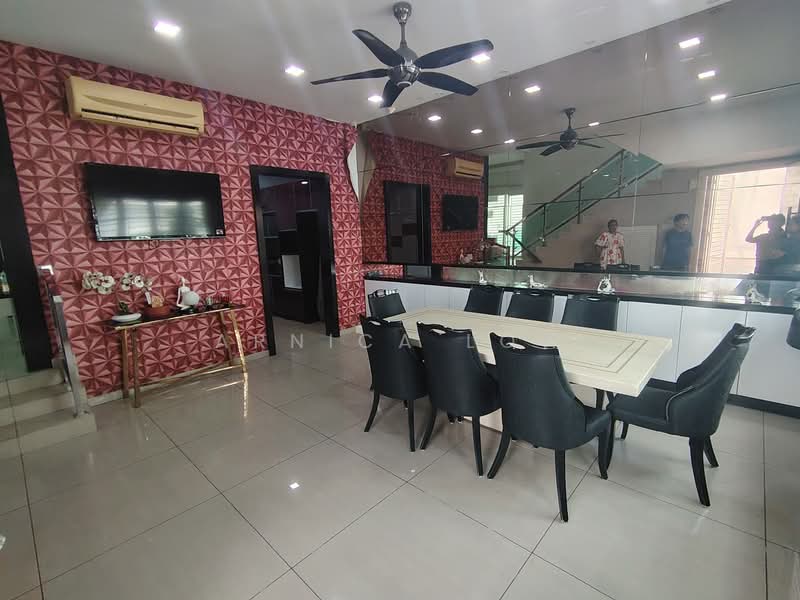 For Rent - 19 Residency (3 Level Garden Villa)