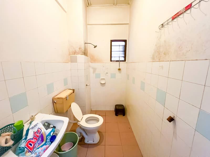 Vista Seri Putra untuk Untuk Dijual - RM 250,000, Mac 2026 - Bathroom - PropertyGuru.com.my