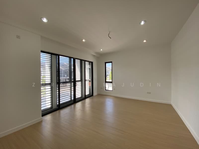 Semi-Detached House for Sale in Denai Alam (Shah Alam) - Zuraina Rajudin - Living Room - PropertyGuru.com.my