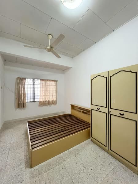 1-storey Terraced House for Sale in Taman Bukit Markisa (Seremban) - Azrul Othman - Bedroom - PropertyGuru.com.my