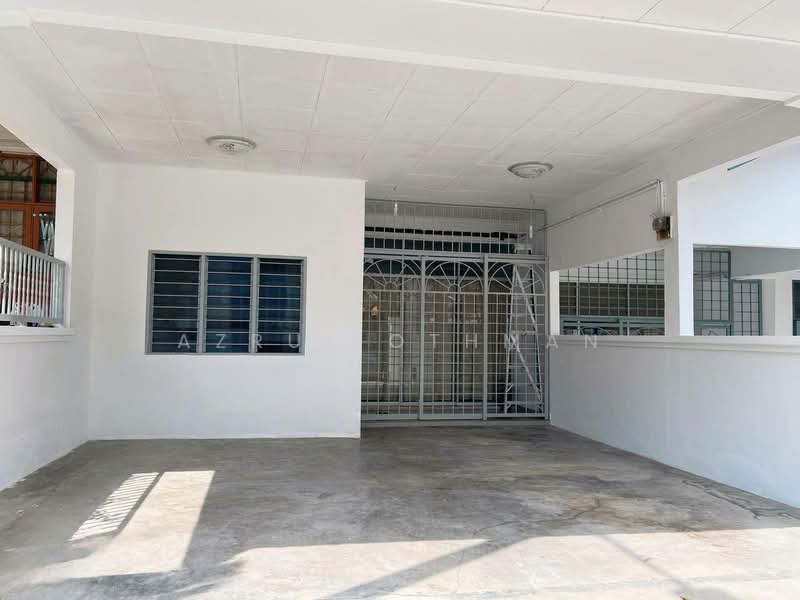 1-storey Terraced House for Sale in Taman Bukit Markisa (Seremban) - Azrul Othman - Exterior - PropertyGuru.com.my