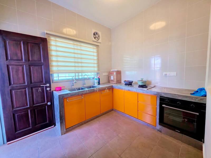 Rimbun Harmoni, Seremban 2 untuk Untuk Disewa - RM 3,000 /bulan, Mac 2026 - Kitchen - PropertyGuru.com.my