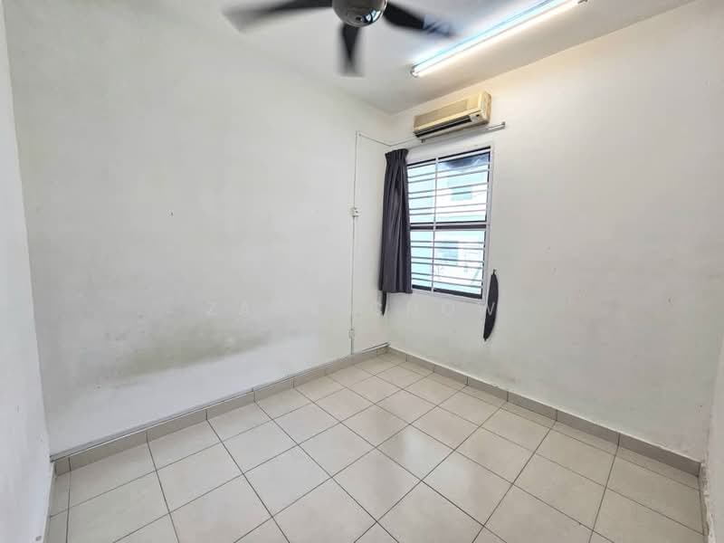 2-storey Terraced House for Sale in Bandar Tiram (Ulu Tiram) - Zack Chow - Interior - PropertyGuru.com.my