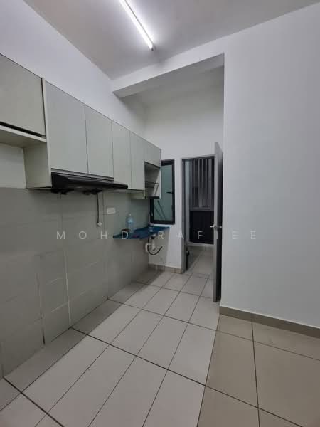 Service Residence for Sale at Almyra Residences - Mohd Rafiee - Kitchen - PropertyGuru.com.my