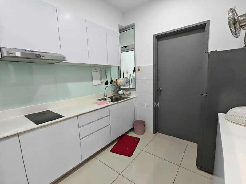 Service Residence for Rent at Meridin Bayvue @ Sierra Perdana - Dave Sim - Kitchen - PropertyGuru.com.my