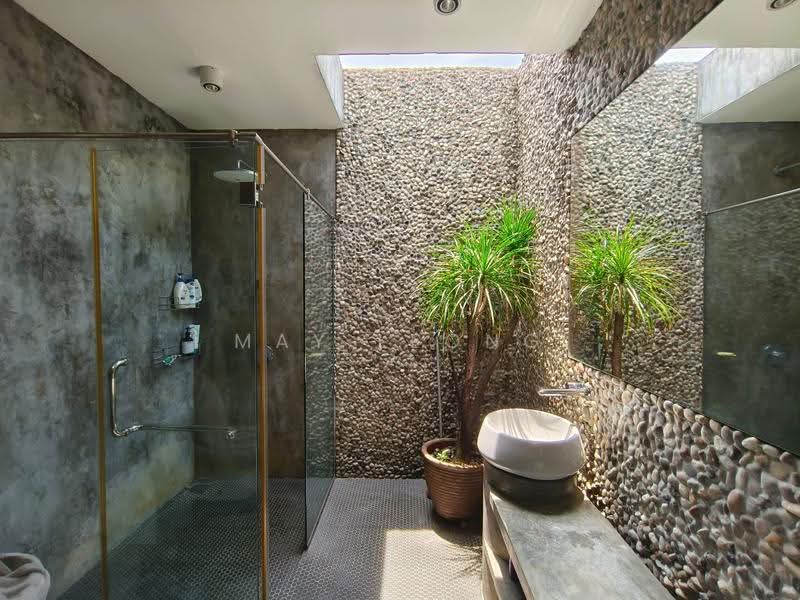Semi-Detached House for Sale in Damansara Heights (Kuala Lumpur) - May Leong - Bathroom - PropertyGuru.com.my