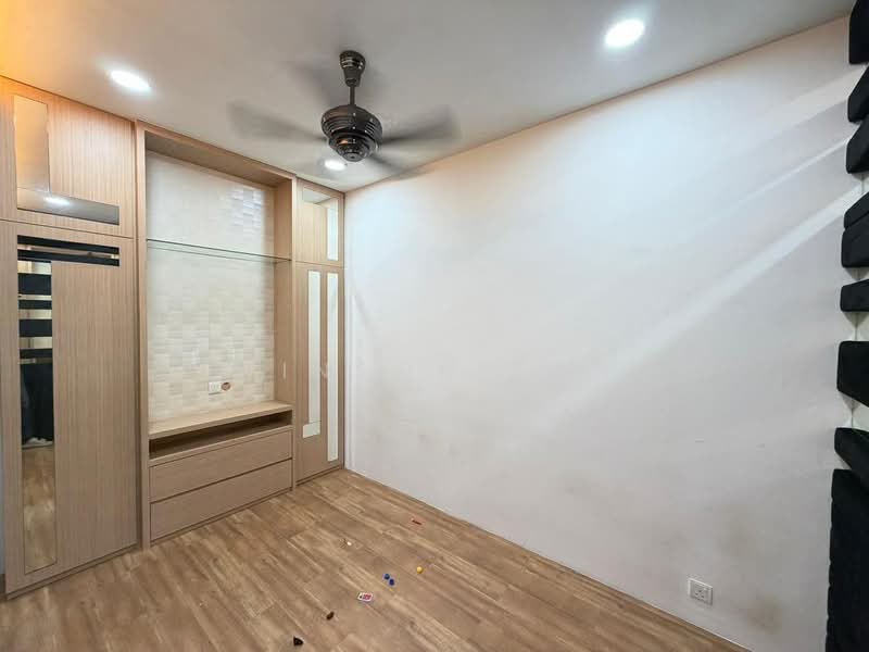 Cluster House for Sale in Taman Gaya (Ulu Tiram) - Winson Tan - Bedroom - PropertyGuru.com.my