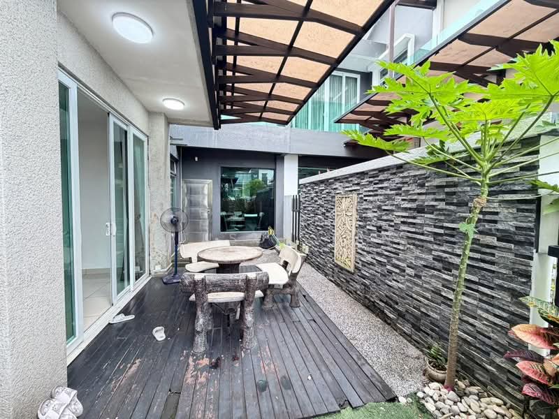 Cluster House for Sale in Taman Gaya (Ulu Tiram) - Winson Tan - Exterior - PropertyGuru.com.my
