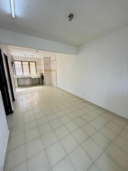 Flat Taman Ungku Tun Aminah untuk Untuk Disewa - RM 1,300 /bulan, Mac 2026 - Kitchen - PropertyGuru.com.my