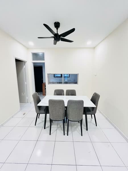 Taman Setia Tropika untuk Untuk Disewa - RM 2,800 /bulan, Mac 2026 - Dining Room - PropertyGuru.com.my