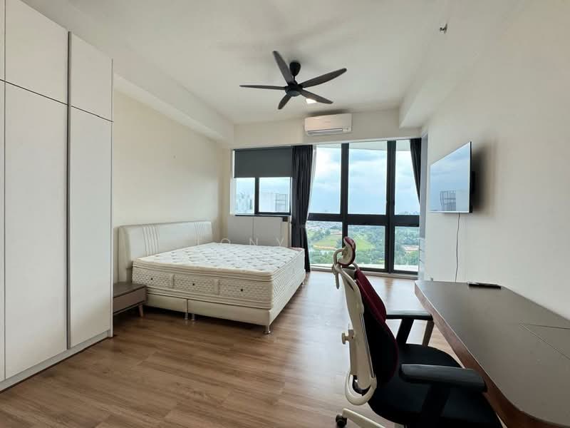 Service Residence for Sale at Senada Residence @ KLGCC Resort - Tony YY - Bedroom - PropertyGuru.com.my