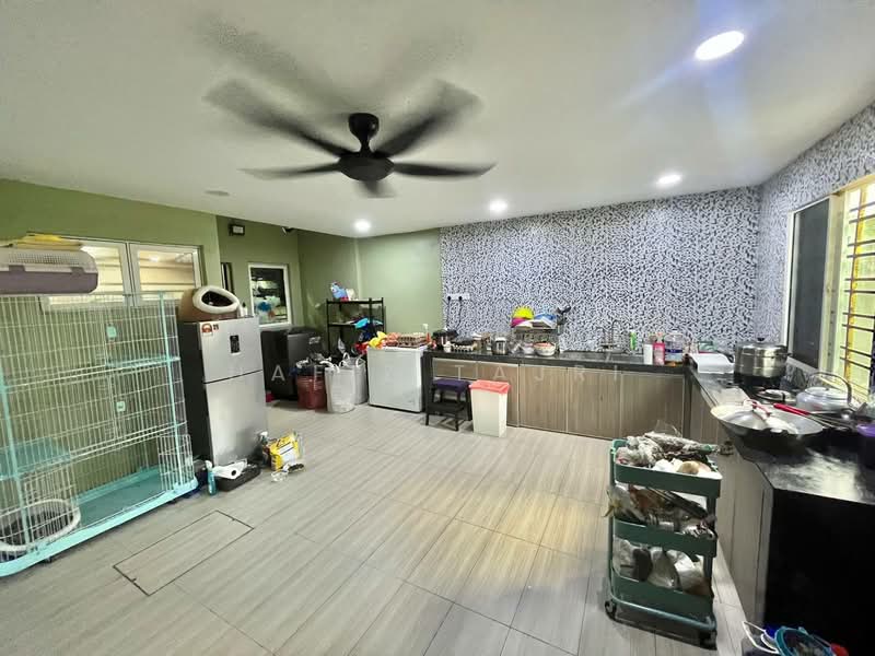 Taman Indah Gemilang 1 untuk Untuk Dijual - RM 1,880,000, Mac 2026 - Kitchen - PropertyGuru.com.my
