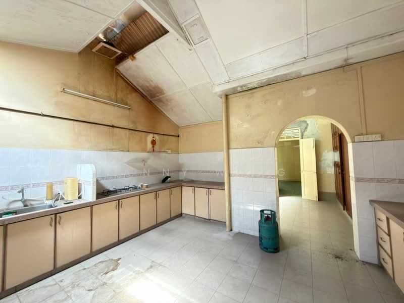 Double storey terrace house pulau tikus untuk Untuk Dijual - RM 1,100,000, Mac 2026 - Kitchen - PropertyGuru.com.my