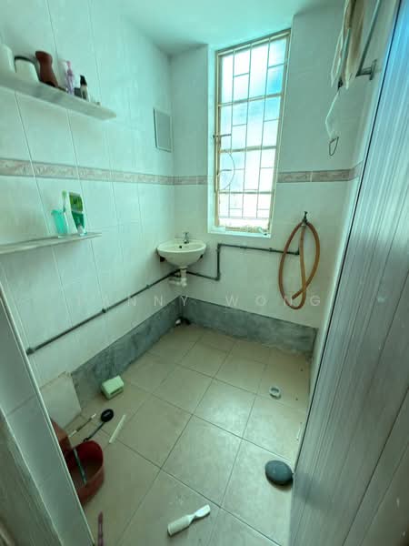 Double storey terrace house pulau tikus untuk Untuk Dijual - RM 1,100,000, Mac 2026 - Bathroom - PropertyGuru.com.my