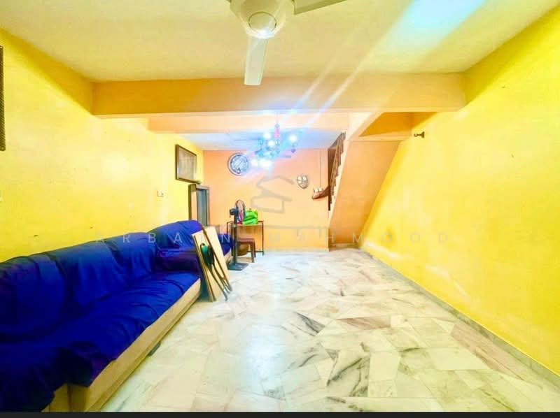 2-storey Terraced House for Sale in Batu Caves (Selangor) - Arbain Mahmood - Living Room - PropertyGuru.com.my