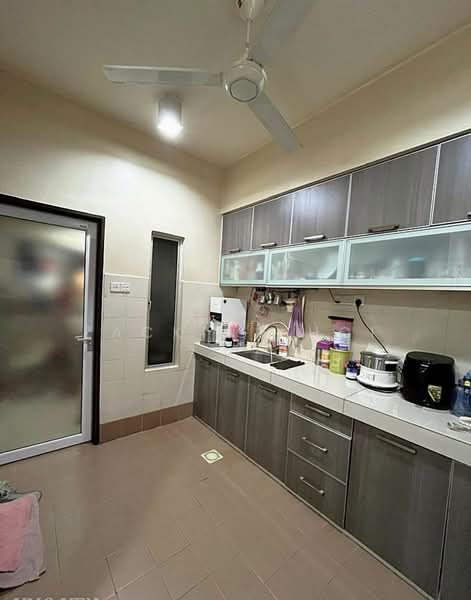 2-storey Terraced House for Sale in Bandar Bukit Raja (Klang) - Zackinn Hoi - Kitchen - PropertyGuru.com.my