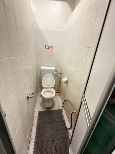 Shop for Sale in George Town (Penang) - Fanny Wong - Bathroom - PropertyGuru.com.my