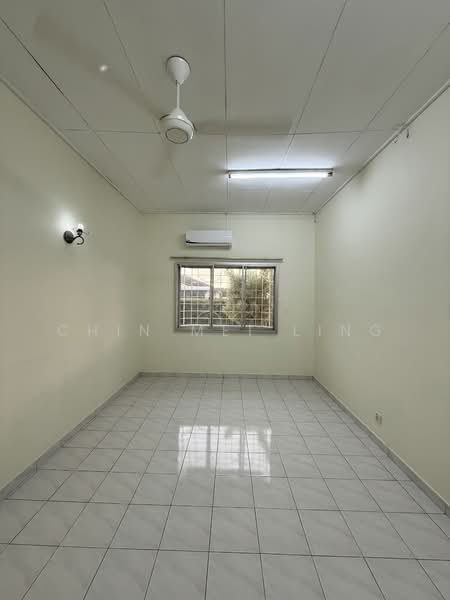 Green Street Homes, Seremban 2 untuk Untuk Disewa - RM 1,600 /bulan, Mac 2026 - Master bedroom - PropertyGuru.com.my