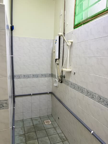 Green Street Homes, Seremban 2 untuk Untuk Disewa - RM 1,600 /bulan, Mac 2026 - Bathroom - PropertyGuru.com.my