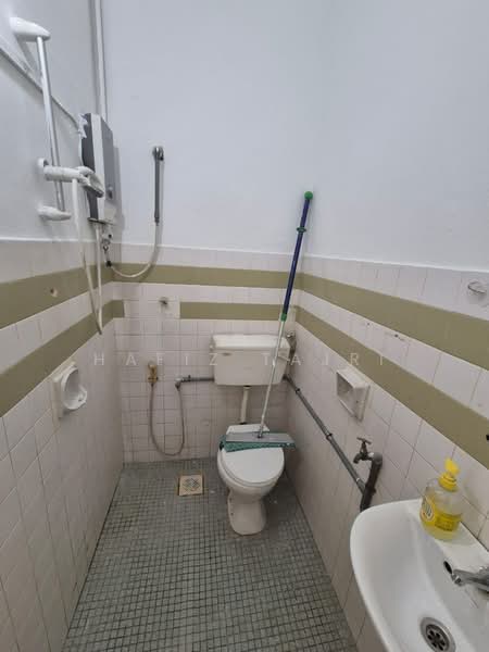 Taman Sri Gombak untuk Untuk Dijual - RM 570,000, Mac 2026 - Bathroom - PropertyGuru.com.my