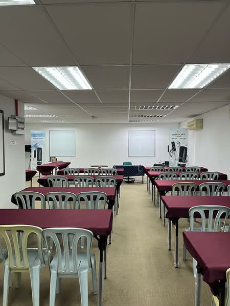 Shop for Rent in Taman Molek (Johor Bahru) - Sausa Lee - Interior - PropertyGuru.com.my