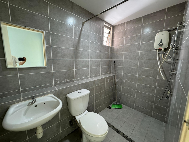 Alam Damai untuk Untuk Dijual - RM 570,000, Mac 2026 - Bathroom - PropertyGuru.com.my