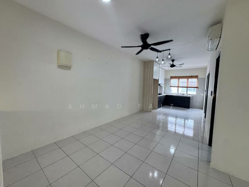 Townhouse for Rent in Cyberjaya (Selangor) - Ahmad Faiz - Kitchen - PropertyGuru.com.my