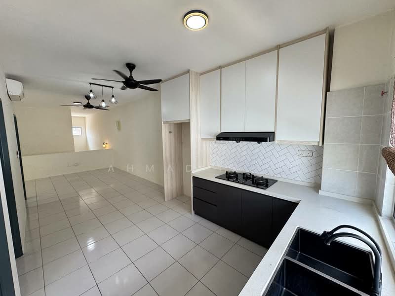Townhouse for Rent in Cyberjaya (Selangor) - Ahmad Faiz - Kitchen - PropertyGuru.com.my