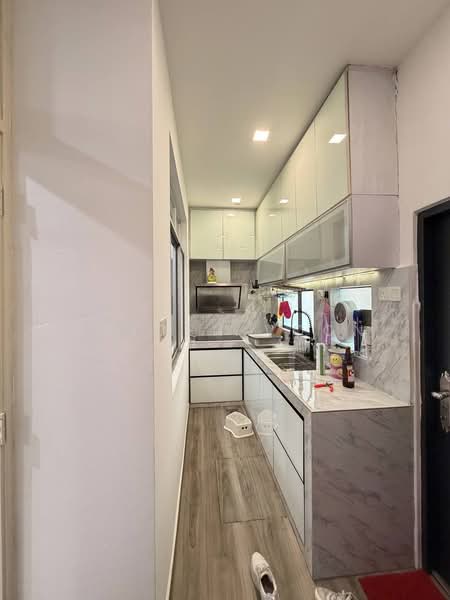 Setia Tropika Double Storey untuk Untuk Disewa - RM 3,000 /bulan, Mac 2026 - Kitchen - PropertyGuru.com.my