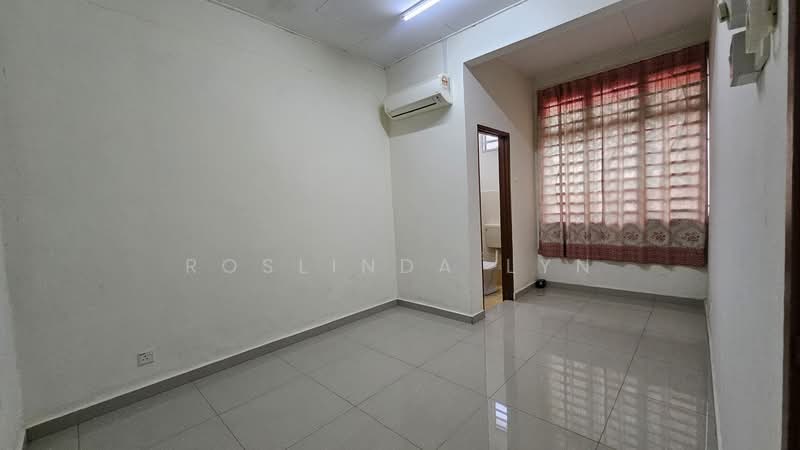 Terraced House for Sale in Port Dickson (Negeri Sembilan) - Roslinda Lyn - Interior - PropertyGuru.com.my