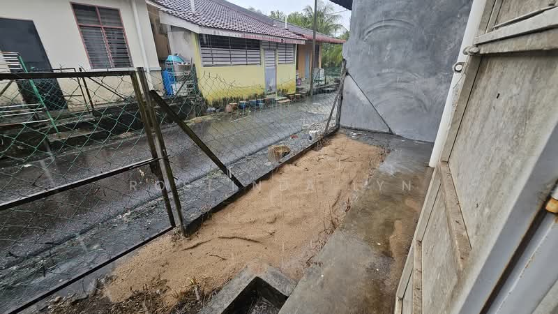 Terraced House for Sale in Port Dickson (Negeri Sembilan) - Roslinda Lyn - Exterior - PropertyGuru.com.my