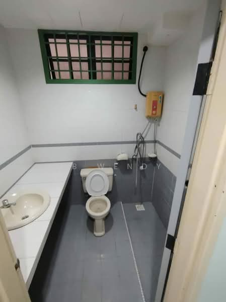 2-storey Terraced House for Sale in Taman Daya (Johor Bahru) - JB Wendy - Bathroom - PropertyGuru.com.my