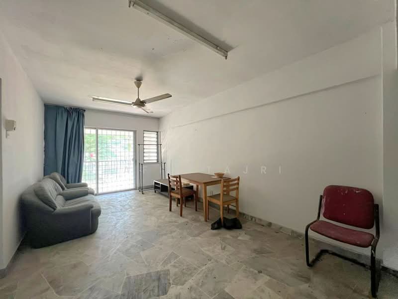Apartment for Sale at Subang Ville Ehsan - Hafiz Tajri - Living Room - PropertyGuru.com.my