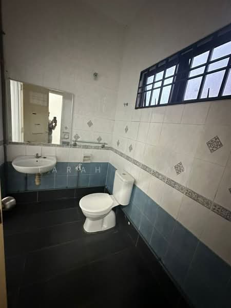 2-storey Terraced House for Sale in Bandar Sunway Semenyih (Semenyih) - Farah Hanan - Bathroom - PropertyGuru.com.my