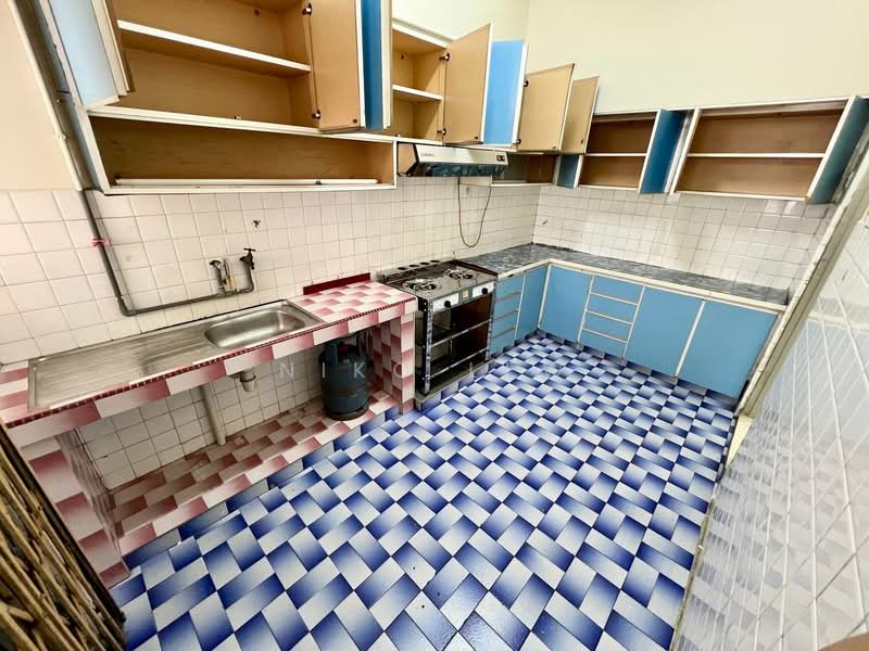 Bungalow for Rent in Taman Tasek (Johor Bahru) - Niko Lew - Kitchen - PropertyGuru.com.my