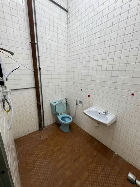 Bungalow for Rent in Taman Tasek (Johor Bahru) - Niko Lew - Bathroom - PropertyGuru.com.my