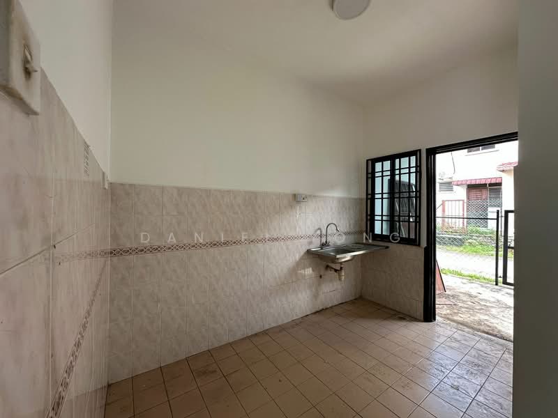 2-storey Terraced House for Sale in Johor Bahru (Johor) - Daniel Yong - Kitchen - PropertyGuru.com.my